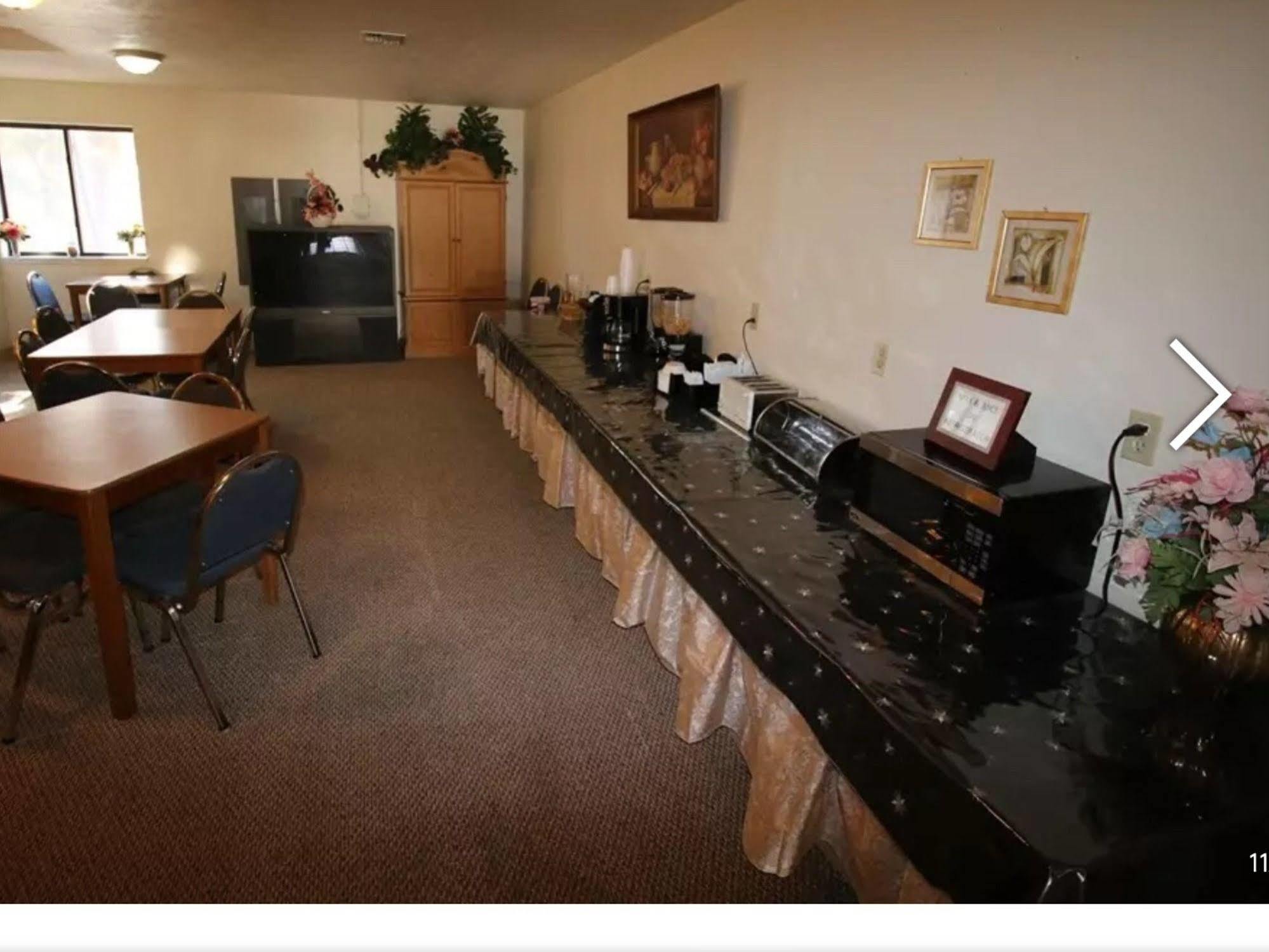 Coronado Motel & Rv Park Lindsborg Esterno foto